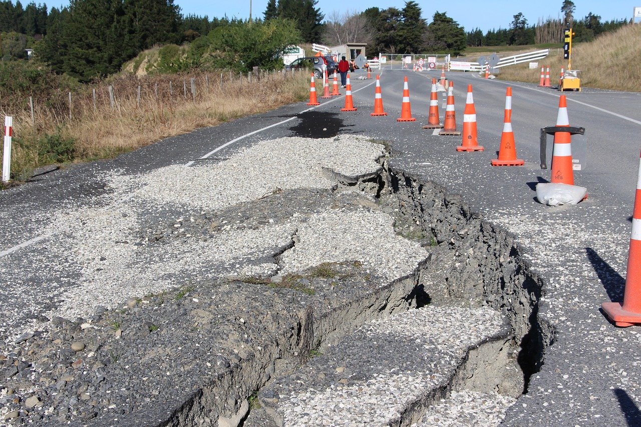 Fracking is Causing Earthquakes in Alberta, Canada Fracking is Causing Earthquakes in Alberta, Canada